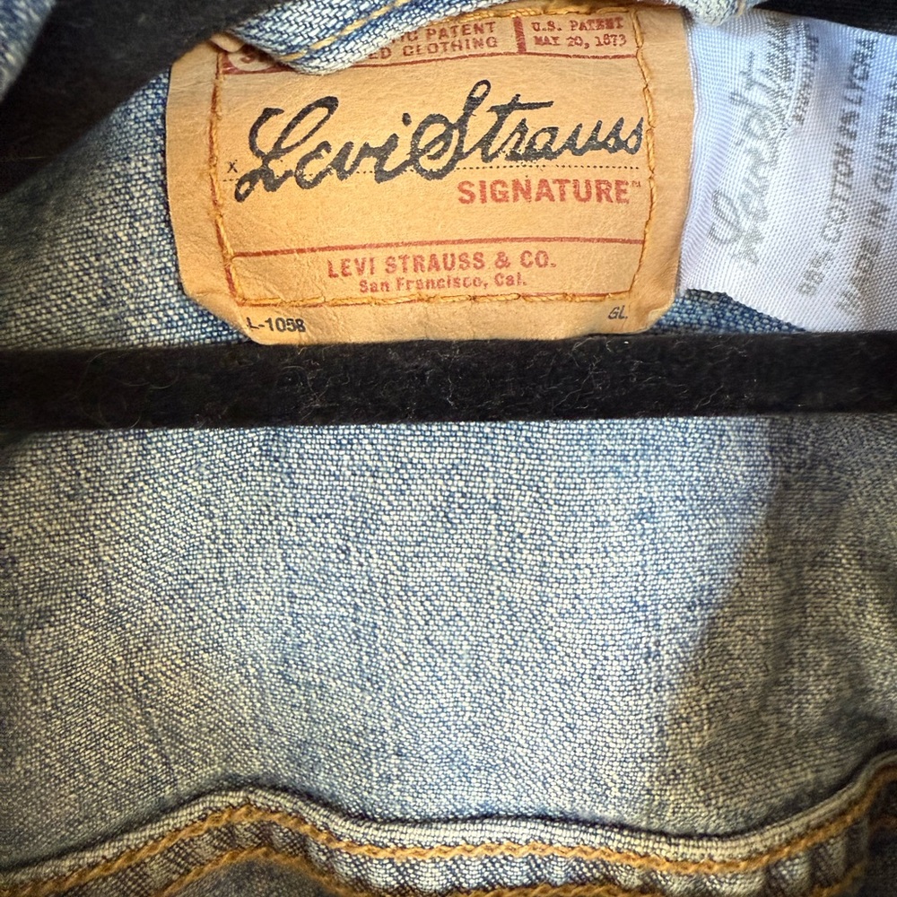 Levi's Blue Jean Jacket - Picture 3 of 4